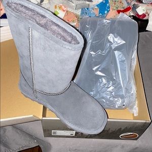Bearpaw boots girls size 2